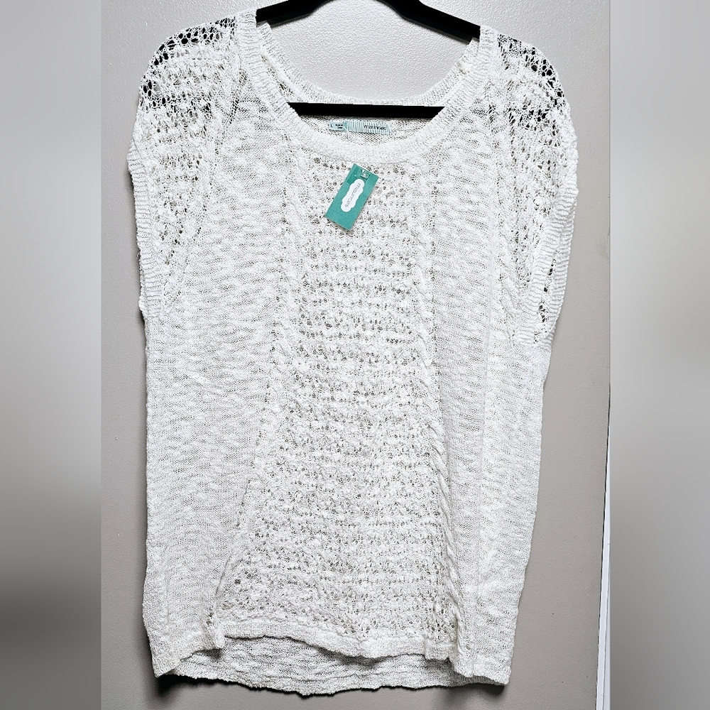 Woman's NWT white summer top